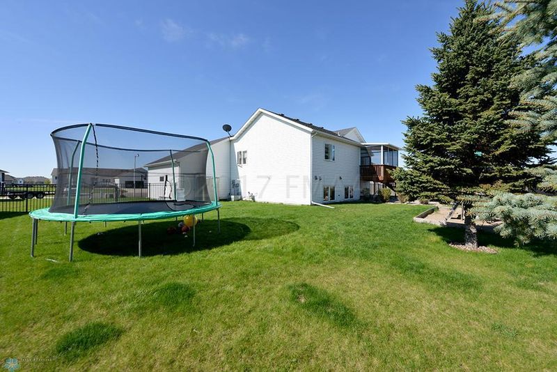 700 41st Ave S, Moorhead, MN 56560
