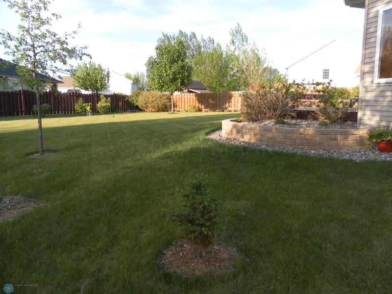 1900 33rd St S, Moorhead, MN 56560