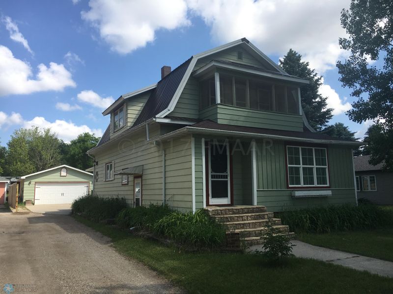 910 Joseph St, Hawley, MN 56549