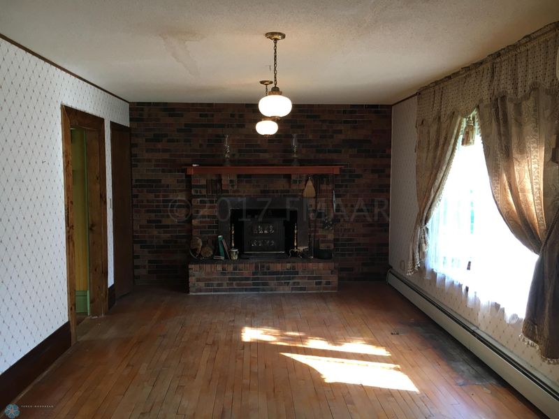 910 Joseph St, Hawley, MN 56549