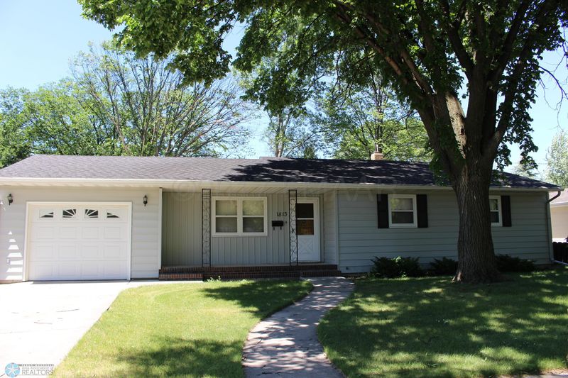 1813 16th St S, Moorhead, MN 56560