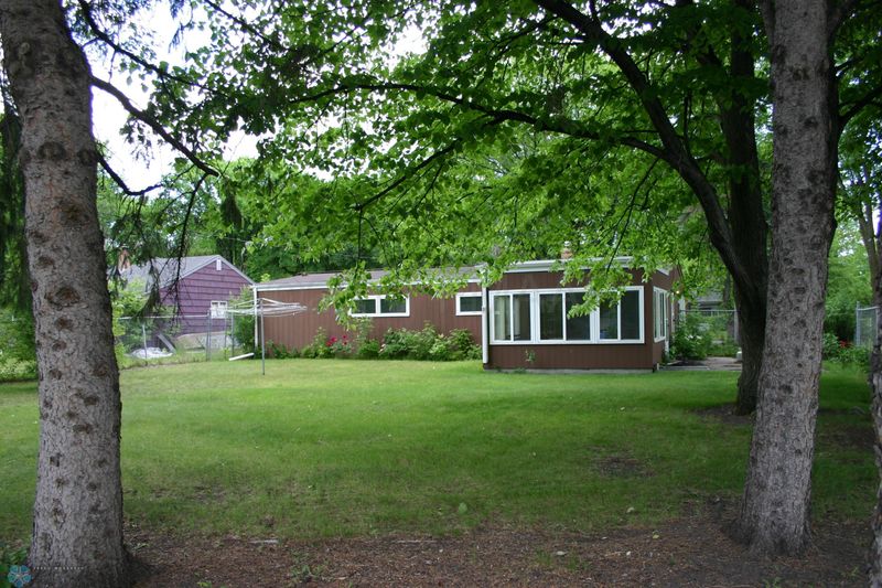 1523 12th St S, Moorhead, MN 56560