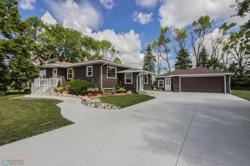 7298 Hwy 10, Dilworth, MN 56529