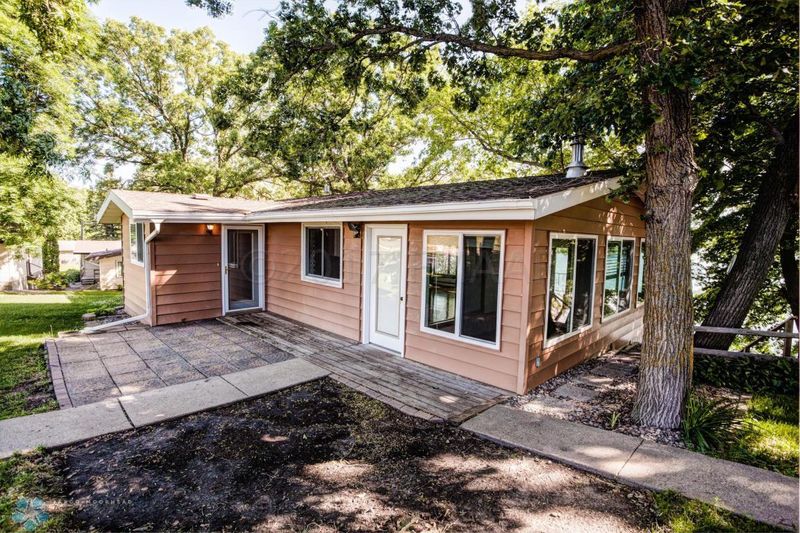 19721 Cozy Point Dr, Fergus Falls, MN 56537