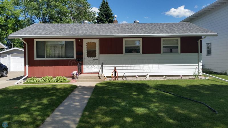 1116 15th St N, Moorhead, MN 56560
