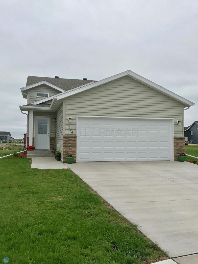 1024 44th Avenue S, Moorhead, MN 56560