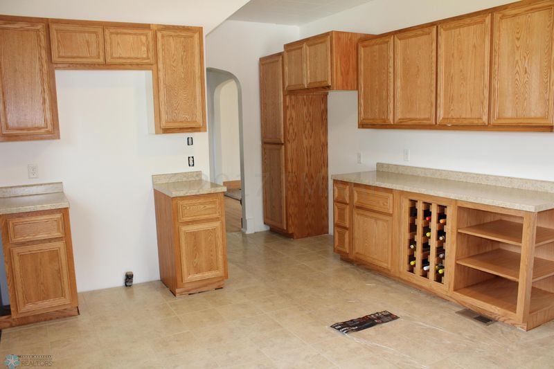 201 Mckinley Ave W, Ulen, MN 56585