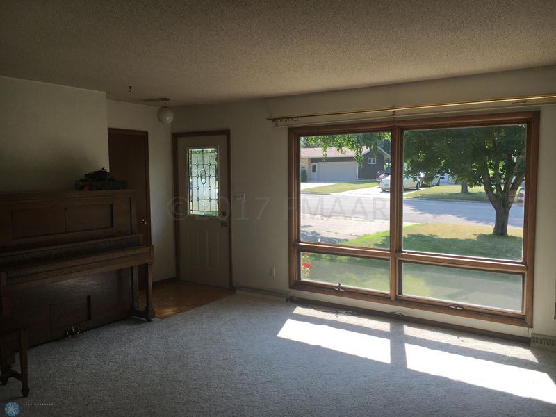 720 10 St, Hawley, MN 56549
