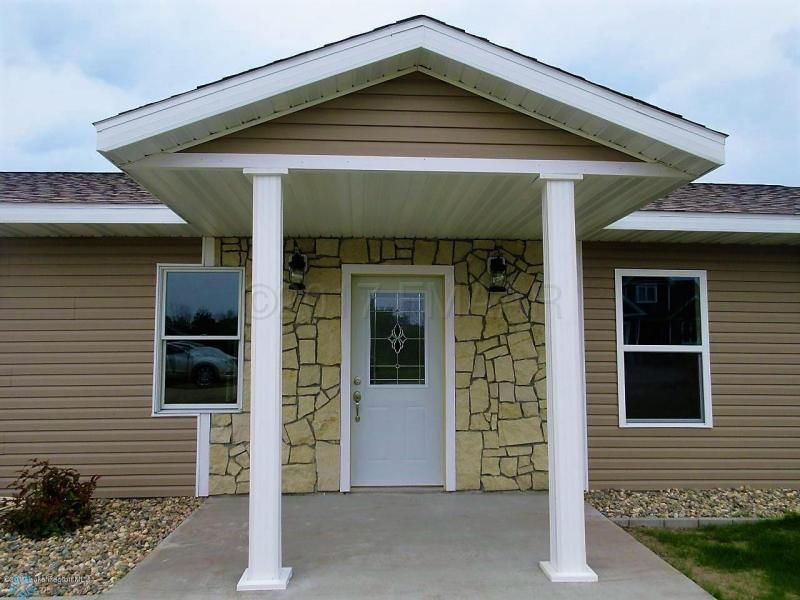 46369 St Lawrence Dr, Perham, MN 56573