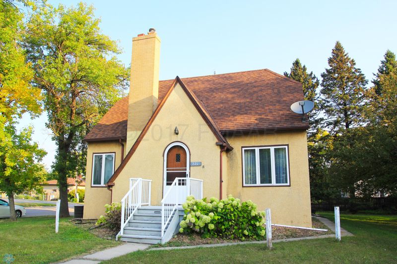 221 Center Ave W, Dilworth, MN 56529