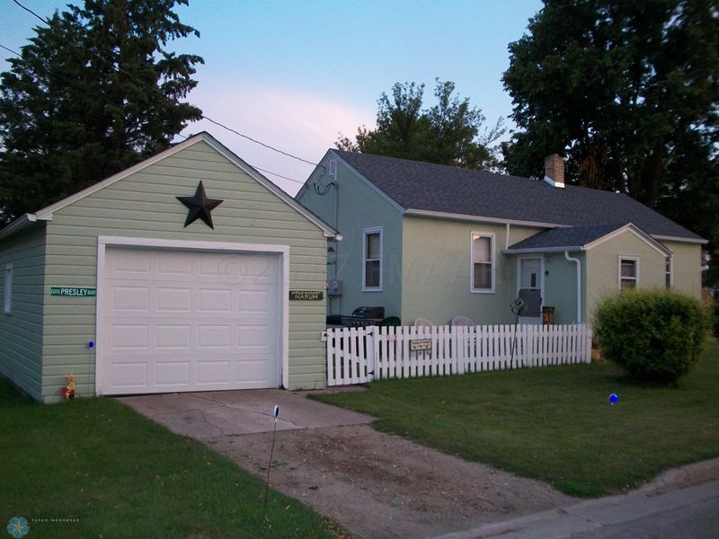 101 S 4th St W, Ada, MN 56510