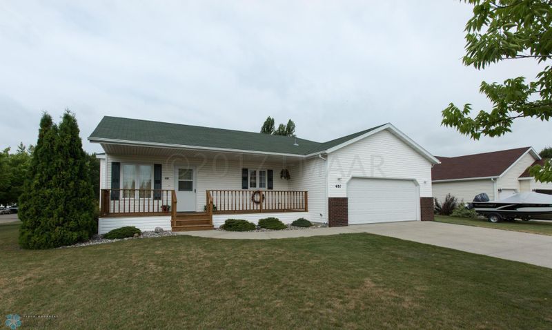 401 11 St NE, Barnesville, MN 56514