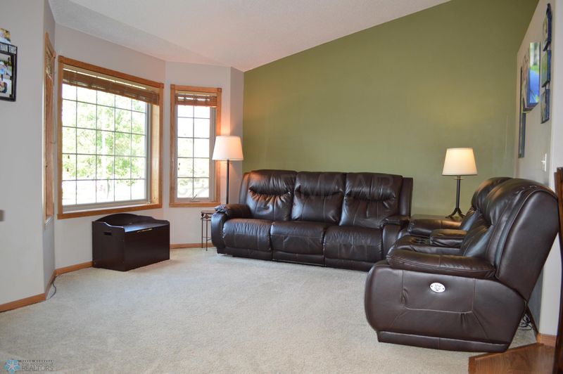 1017 Lyndon Ave SW, Glyndon, MN 56547