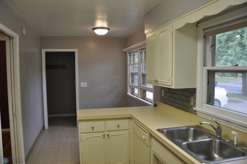 1810 16th St S, Moorhead, MN 56560