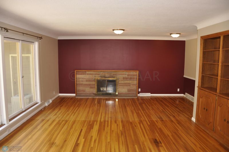 1810 16th St S, Moorhead, MN 56560