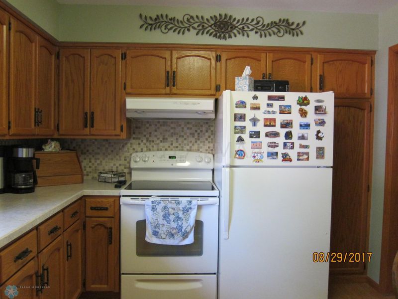 1224 15th 1/2 St N, Moorhead, MN 56560