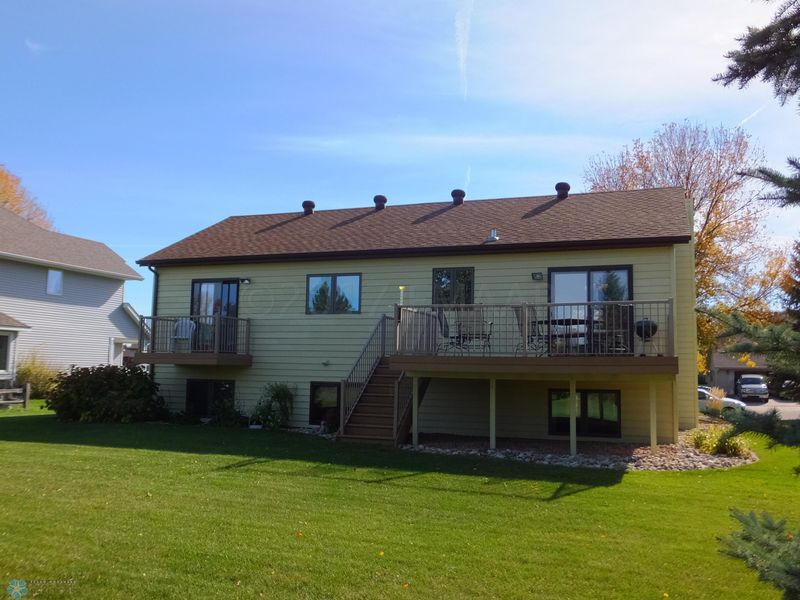 2833 29th St S, Moorhead, MN 56560