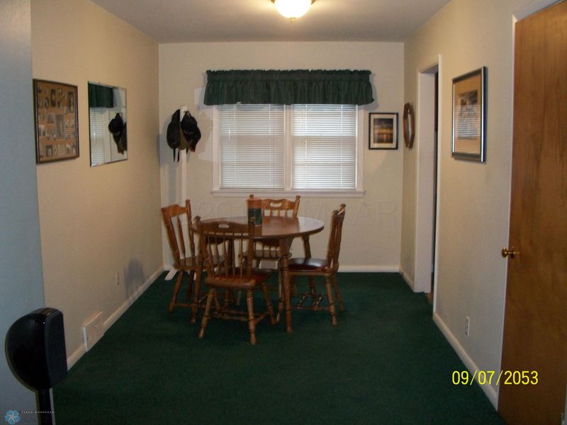 427 8th St S, Moorhead, MN 56560