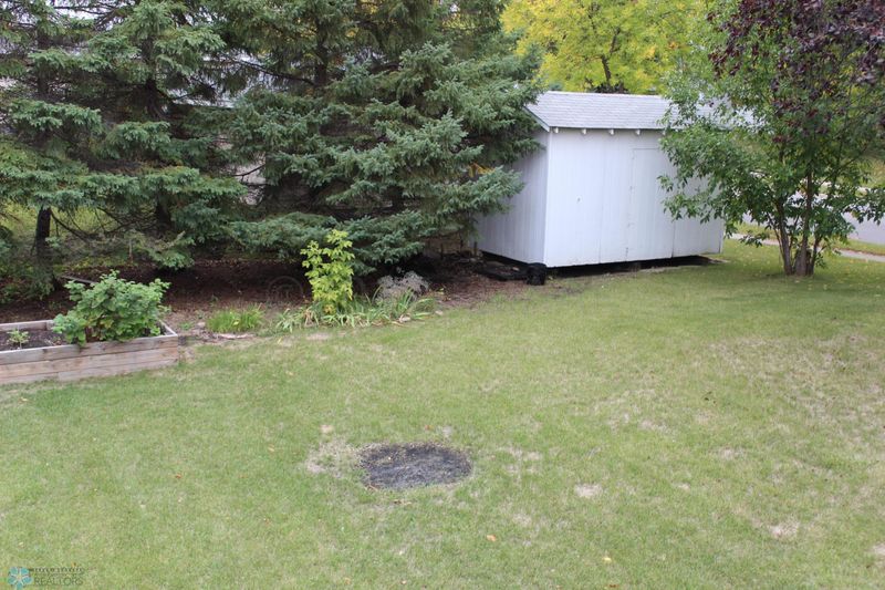 2932 17th Ave S, Moorhead, MN 56560