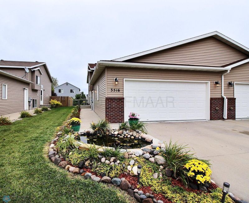 3516 11th St S, Moorhead, MN 56560
