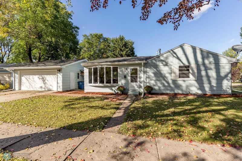 601 19th St N, Moorhead, MN 56560