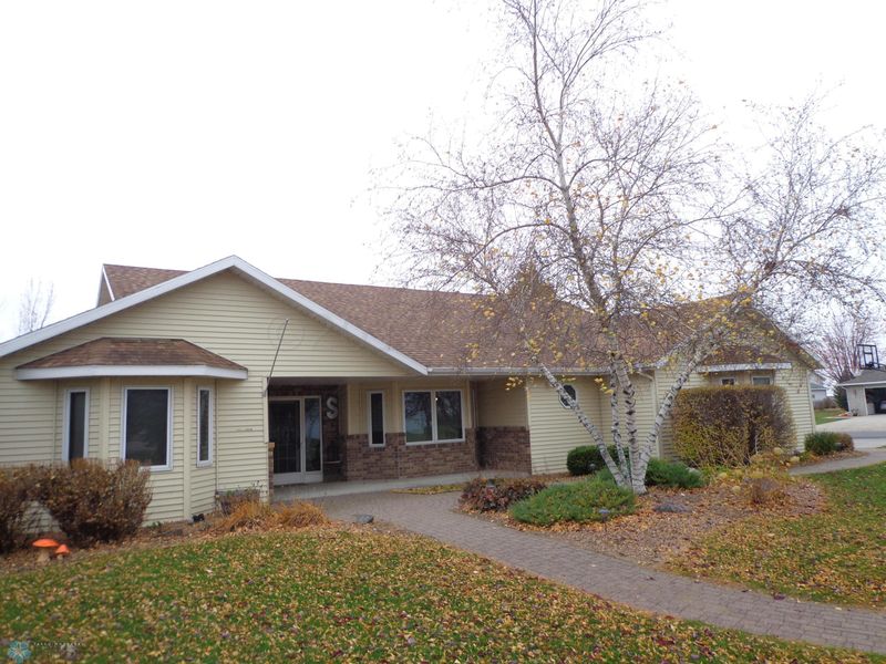 1004 Lyndon Ave SW, Glyndon, MN 56547