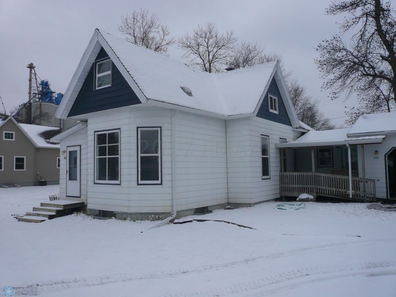 205 Cottage Ave W, Ulen, MN 56585