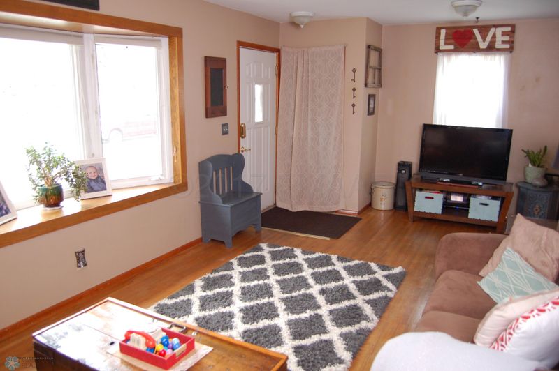 1813 5th St S, Moorhead, MN 56560