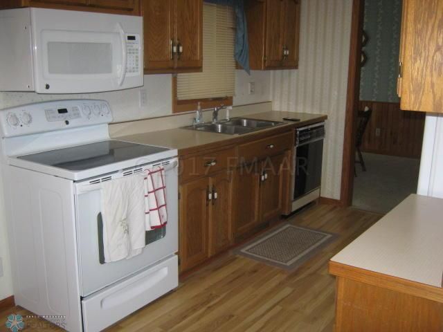 15 4th St N, Sabin, MN 56580