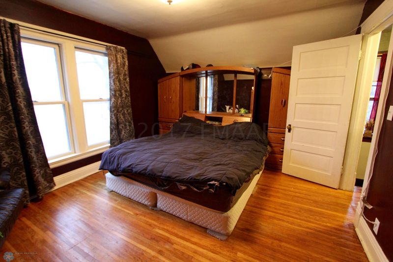 220 5 Ave SE, Barnesville, MN 56514