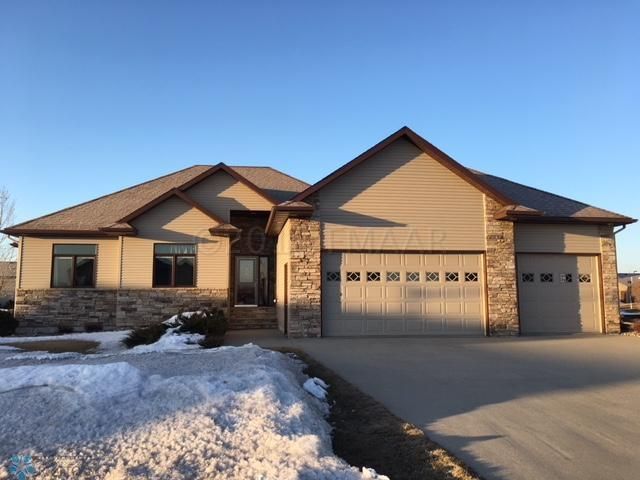 1040 36th Street Cir S, Moorhead, MN 56560
