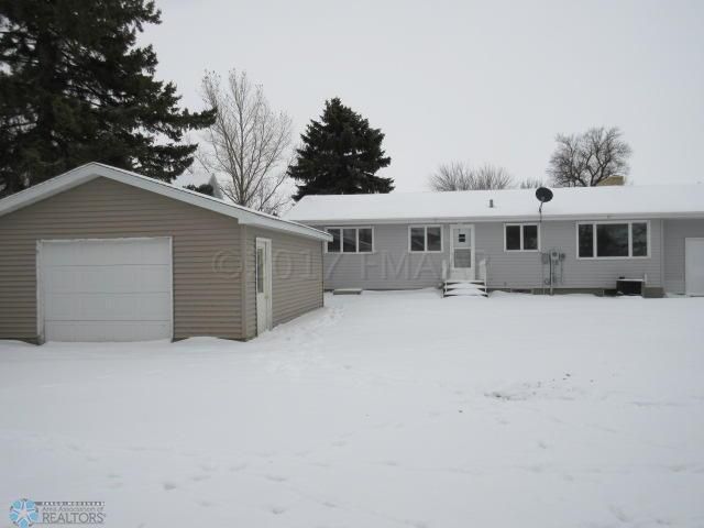 556 7th St, Stephen, MN 56757