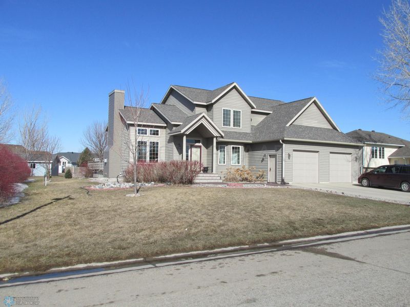 420 2 St NW, Dilworth, MN 56529