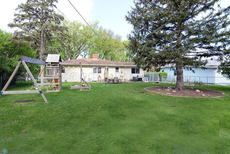 1314 5th St S, Moorhead, MN 56560
