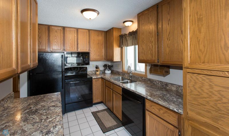 2930 14th Ave S, Moorhead, MN 56560