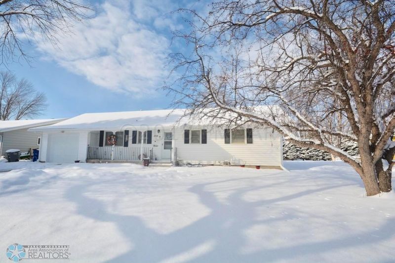 533 Birch Ln, Moorhead, MN 56560