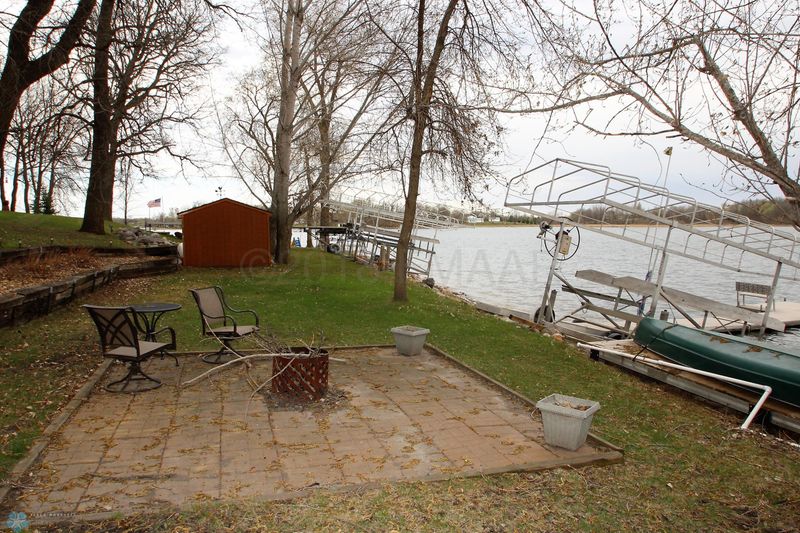 15782 Blackhawk Rd, Lake Park, MN 56554