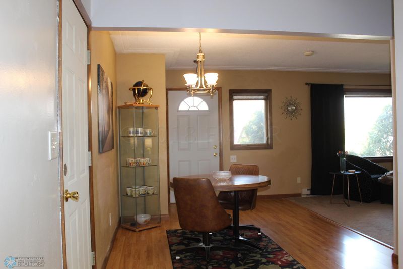 614 3 Ave SE, Barnesville, MN 56514