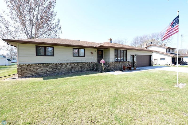 702 7 Ave SE, Barnesville, MN 56514