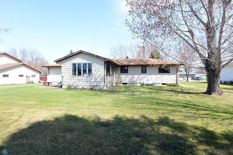 702 7 Ave SE, Barnesville, MN 56514