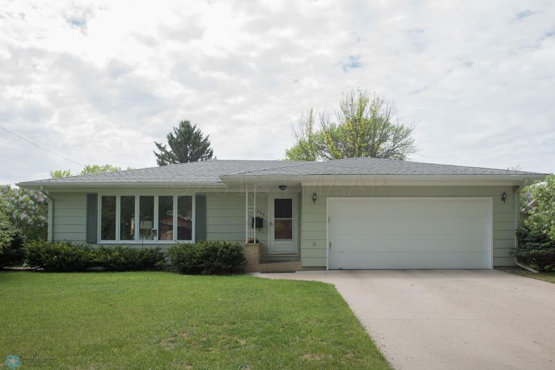 1203 25th Ave S, Moorhead, MN 56560