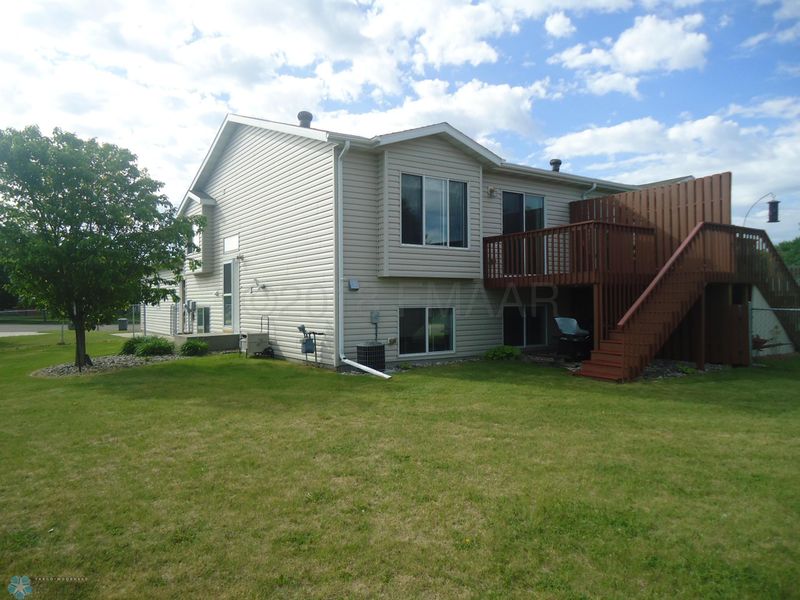 2902 7 Ave N, Moorhead, MN 56560