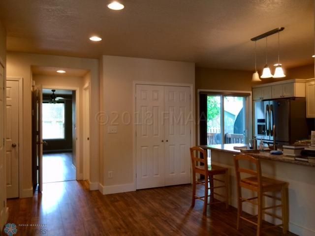 1017 6th Ave N, Moorhead, MN 56560