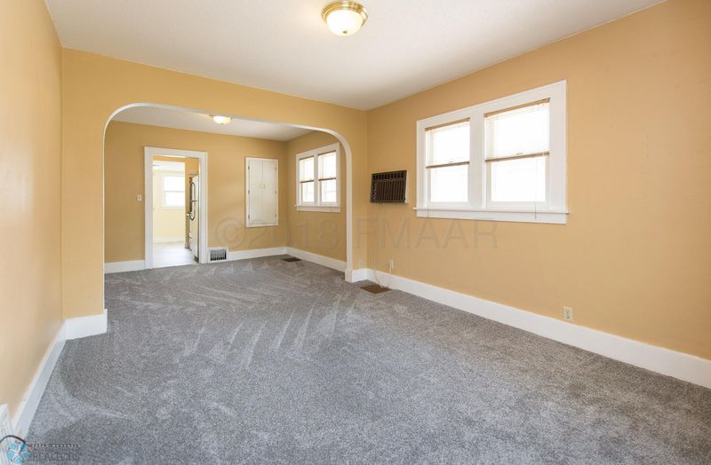 1404 4th Ave S, Moorhead, MN 56560