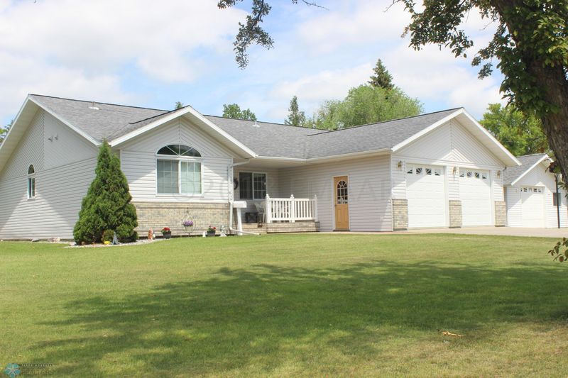 701 2nd Ave E, Ada, MN 56510