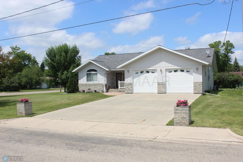 701 2nd Ave E, Ada, MN 56510