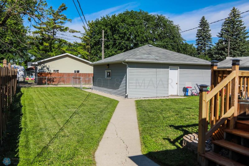 1011 14th St N, Moorhead, MN 56560