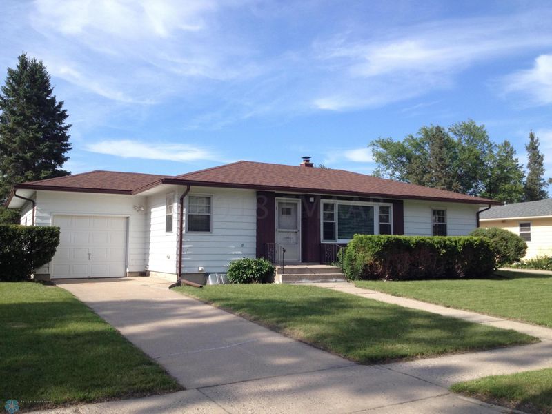 1502 6th Ave S, Moorhead, MN 56560