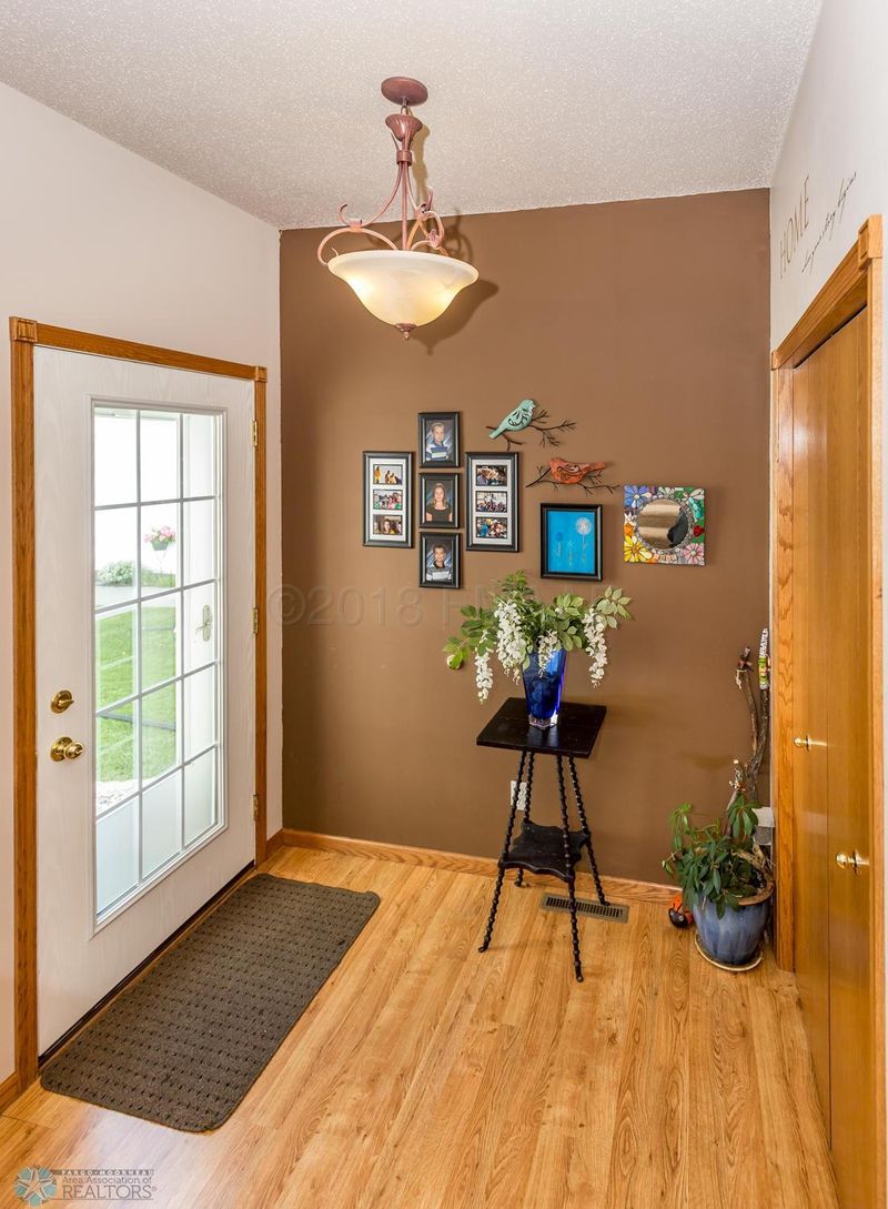 823 Woodbridge Cir, Dilworth, MN 56529