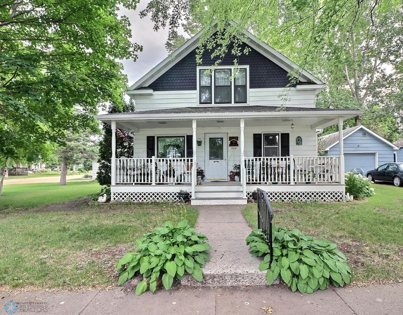 322 3 St NE, Barnesville, MN 56514